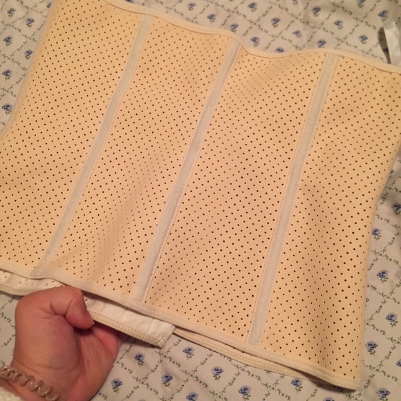 Cream perforated latex waist trainer corset - Picture 3 of 3